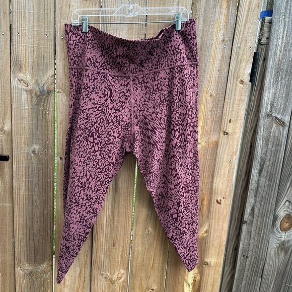 Athleta salutations – pocket printed 7/8 tight leggings size 3X - Picture 1 of 8